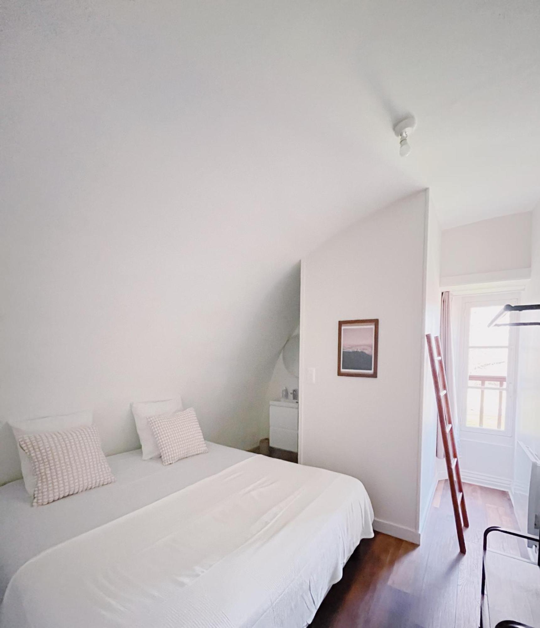 Abbaye De Blanchelande Bed & Breakfast Neufmesnil Екстериор снимка